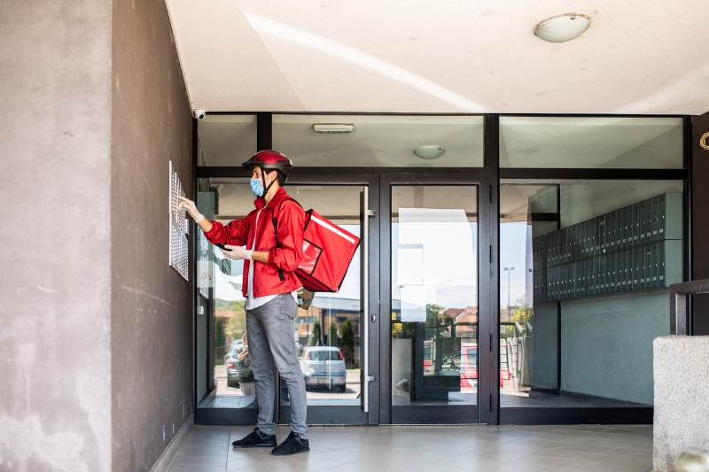 apartment food delivery with contactless entry