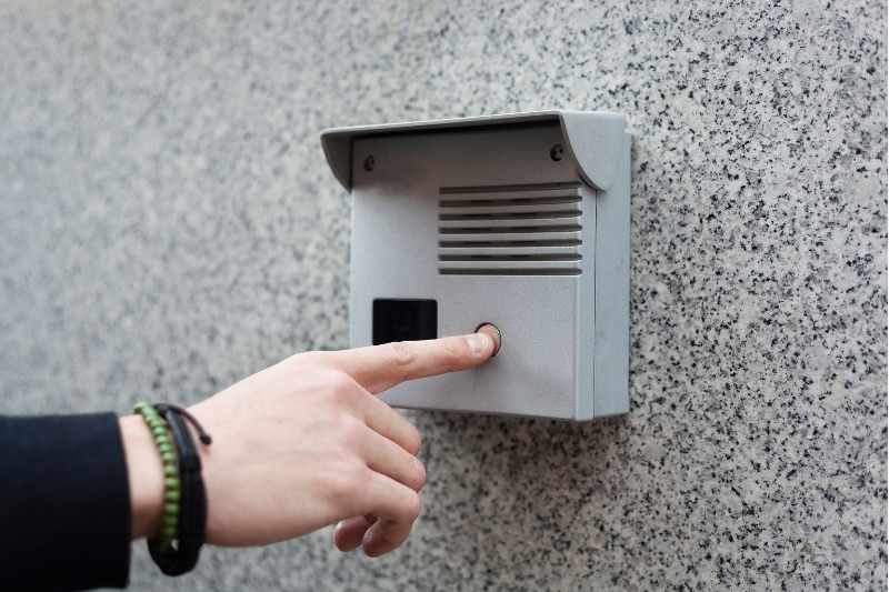 Replace Your Apartment Buzzer: 5 Reasons to Upgrade Today