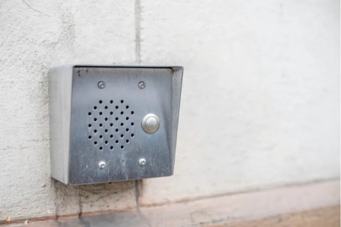 Remove an existing intercom
