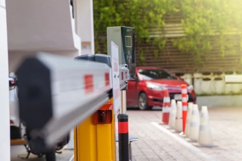 How to Reduce Tailgating at Gated Communities