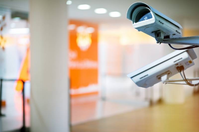 security cameras for virtual doorman system