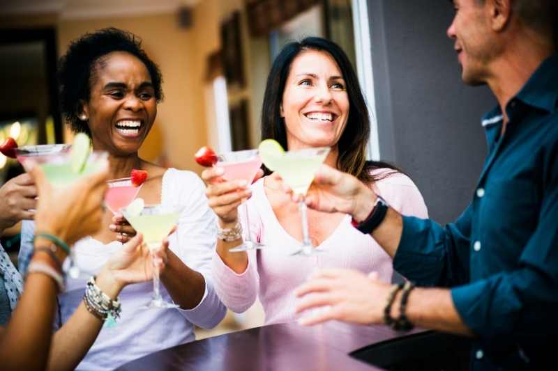 6 Fun Multifamily Resident Events Ideas to Retain Residents