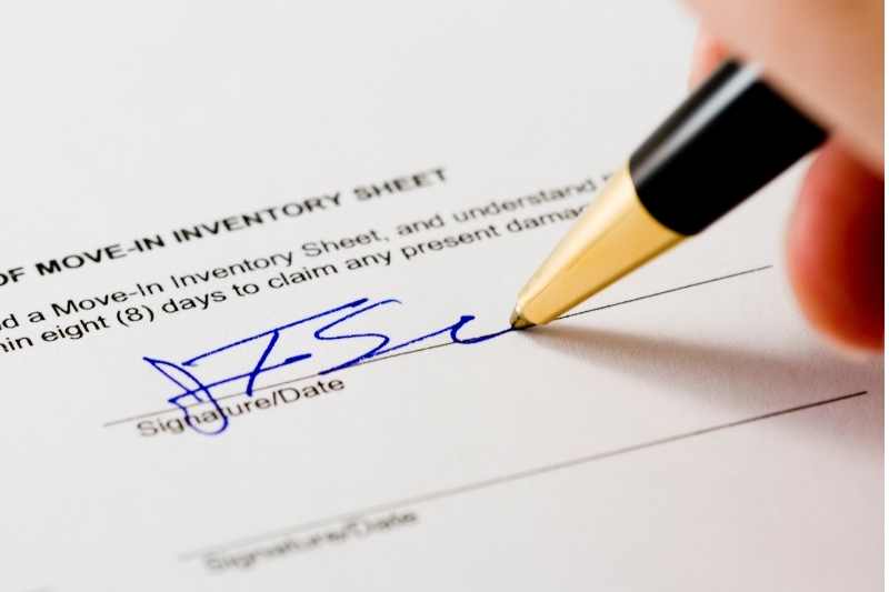 signing a lease renewal or lease extension