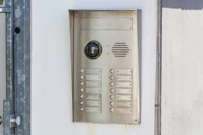 Door Buzzer System with Camera: Choosing One for Your Building