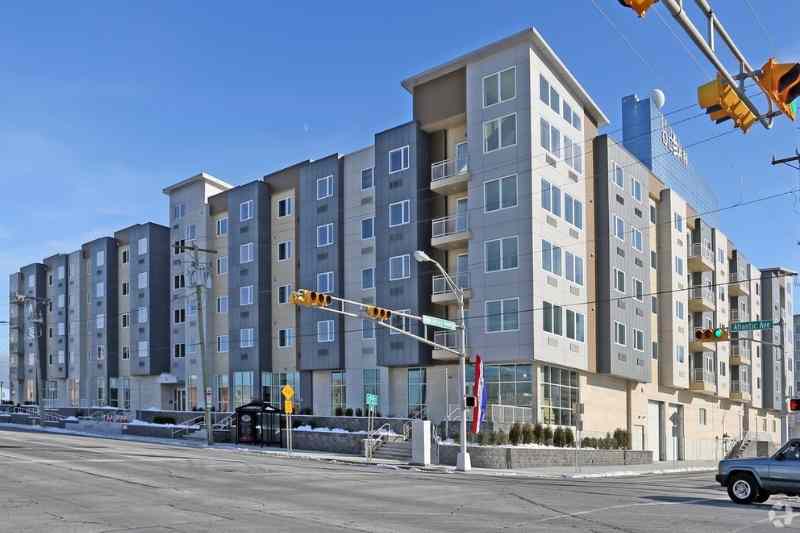600 NoBe is a 250-unit multifamily property.