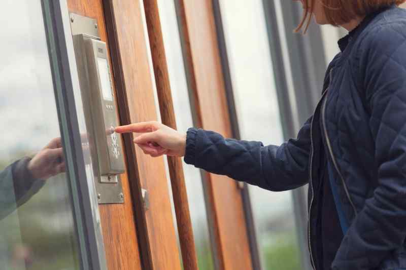 All About Doorbell Phone Systems & How They Work