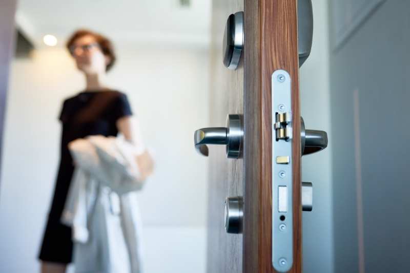 Parts of internal door handles explained - Specification Advice