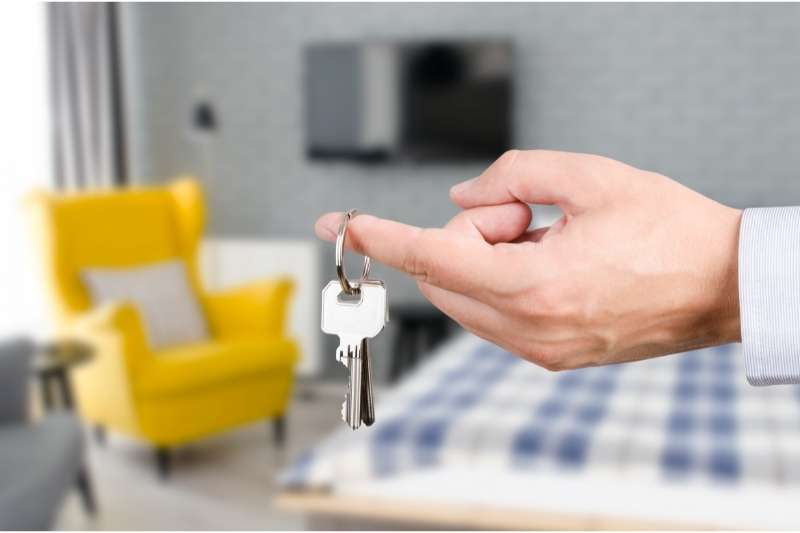 Storing apartment keys in a key management system