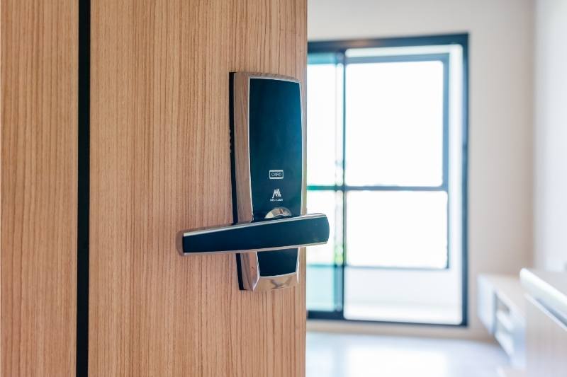 Electronic Door Locks in Door Hardware 