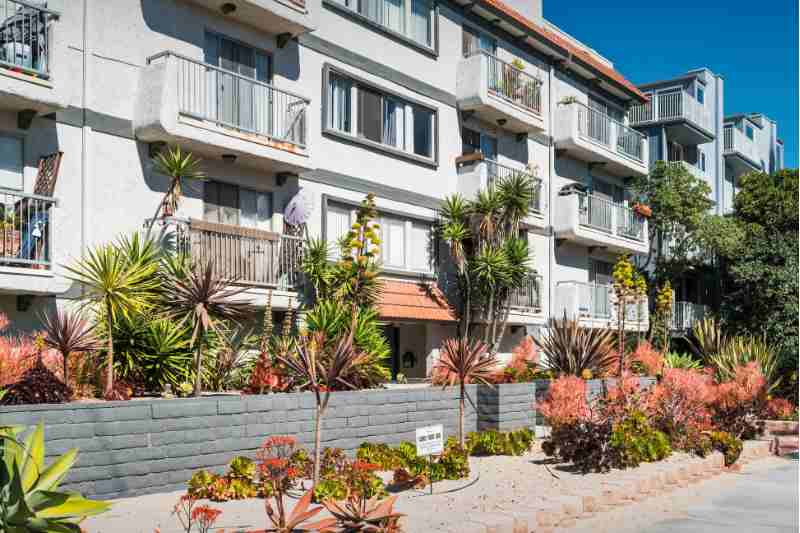 apartment with access control in Los Angeles