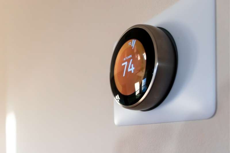 smart thermostats are an important part of intelligent buildings