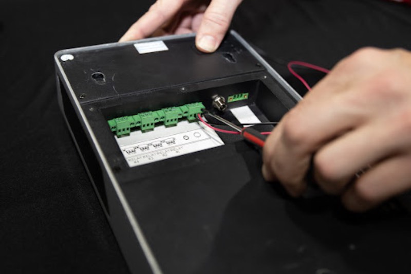 Contact closure relays