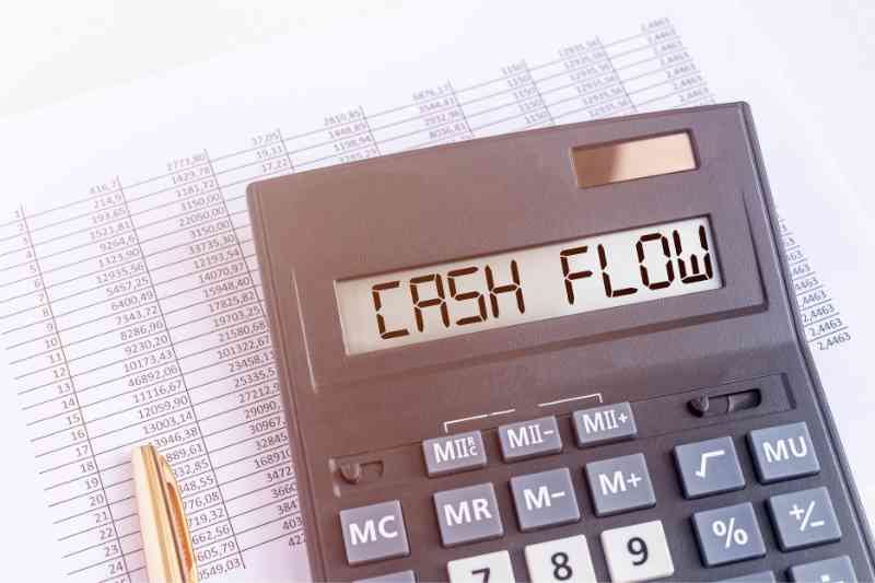 Calculating cash flow in real estate.
