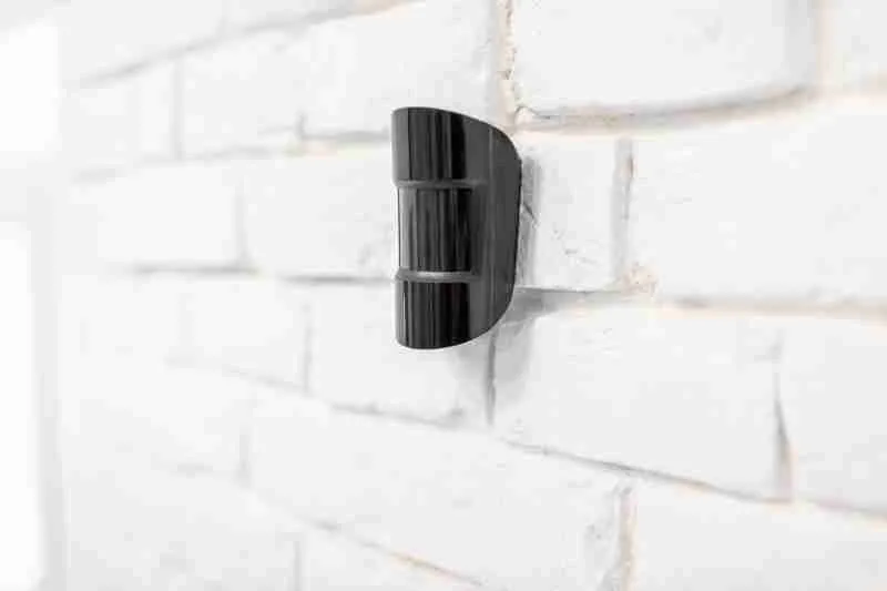 Ultimate Buyer’s Guide to Motion Sensor Alarms: 3 Types & How to Use Them