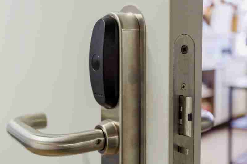 Maglocks: 3 Best Electromagnetic Door Locks