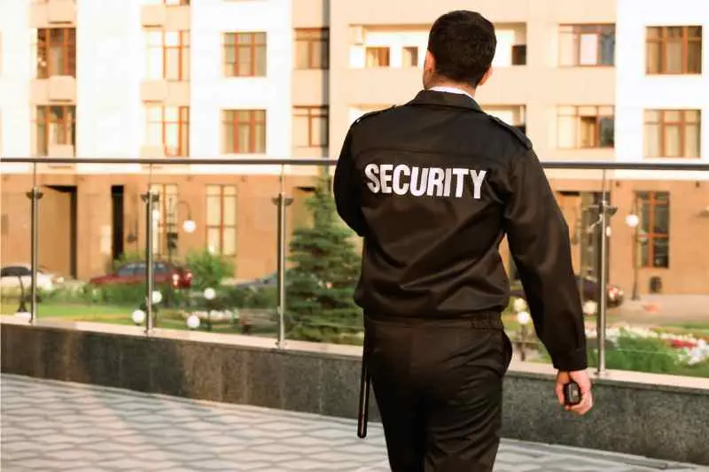 A security guard, an example of a commercial security service.