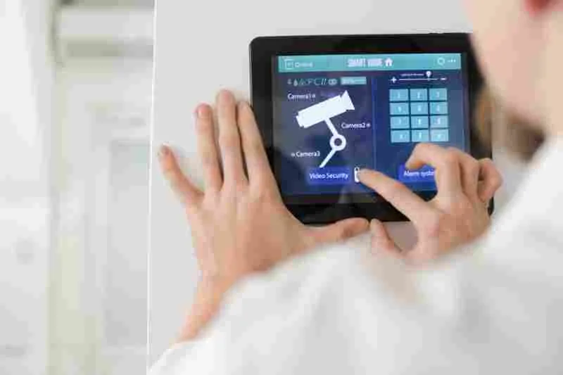 5 Best Apartment Alarm System for Renters & Property Managers