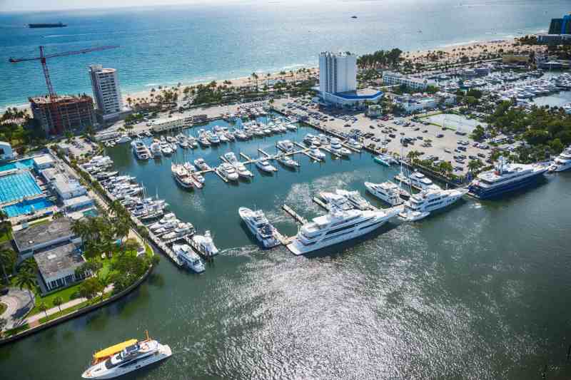 Luxurious marina amenities for members.