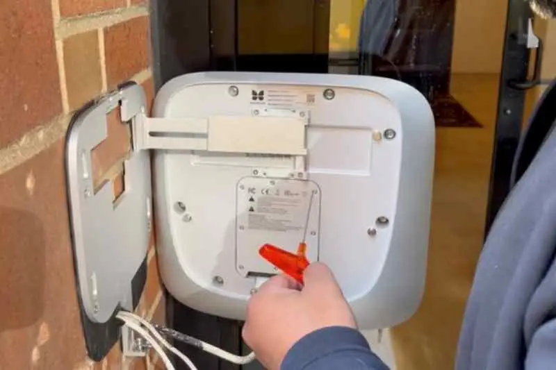 installer closes I/O port