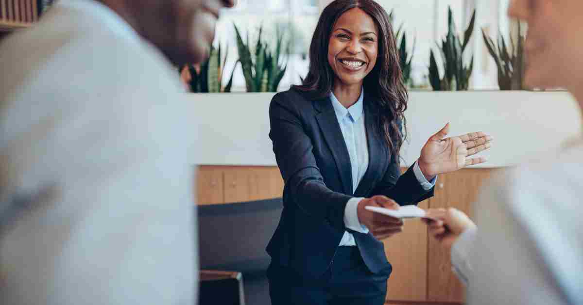 What is an Apartment Concierge? What Does a Concierge Do?