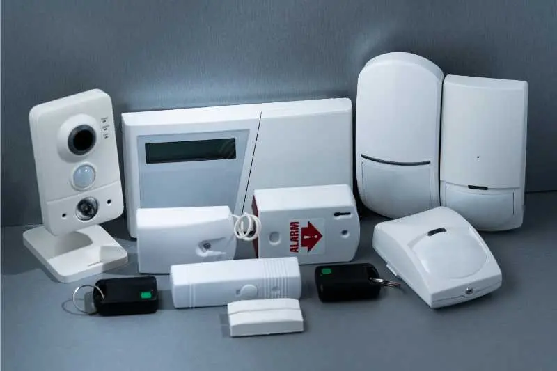 Commercial security alarm systems come in many different types. 