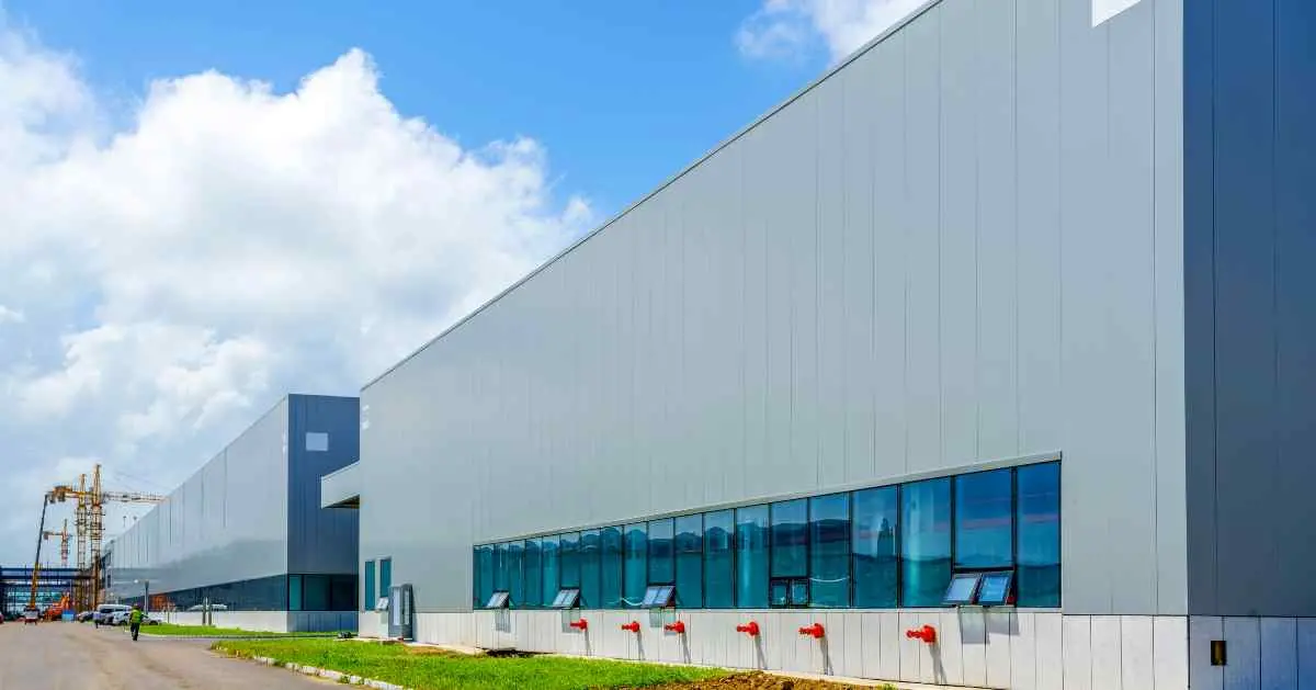 Luxury Industrial Buildings With Amenities