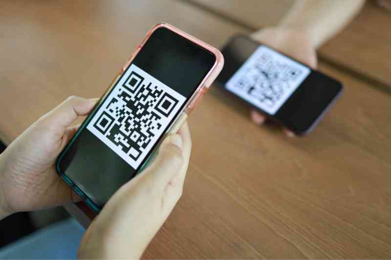 Sharing QR codes for seamless QR code access control.