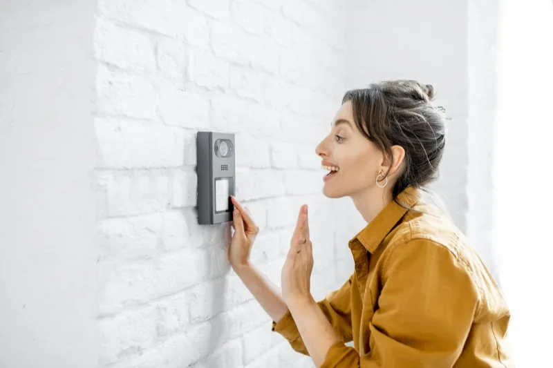 3 Types of Guest Check-In Systems for Your Building