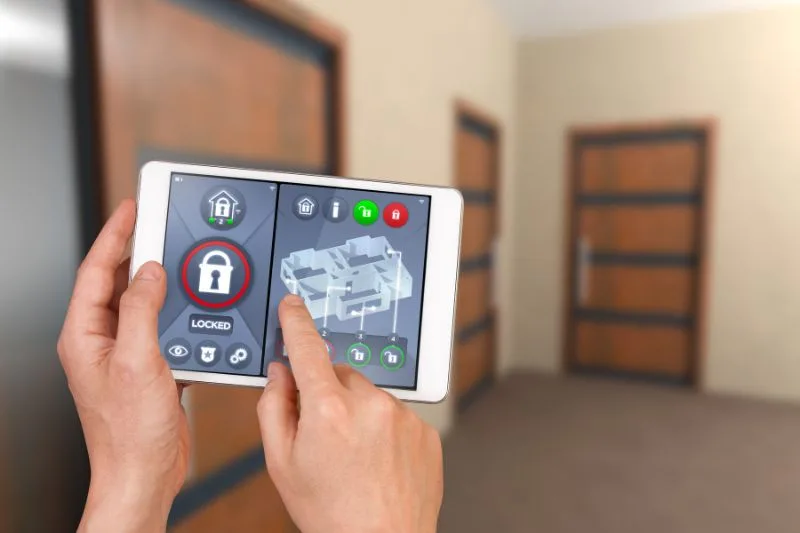 Smart Property Management Guide: Benefits + Examples
